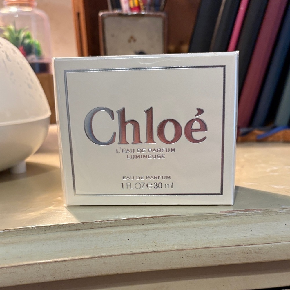 Chloé L'Eau de Parfum Lumineuse 1 fl oz; Sealed - Picture 3 of 3